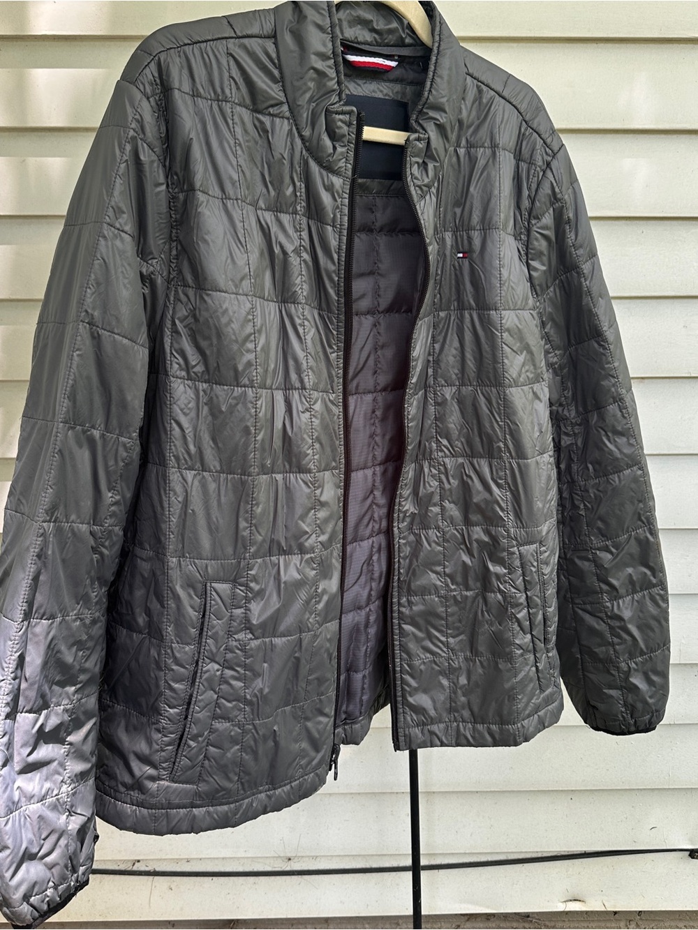 🖤🧥 Tommy Hilfiger Men’s Large Lightweight Quilted Jacket 🧥🖤